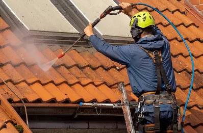 Démoussage et hydrofuge de toiture à Andrezel